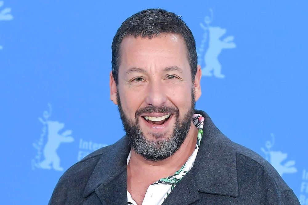Adam Sandler và Hustlé khẳng định tài năng diễn xuất đa dạng