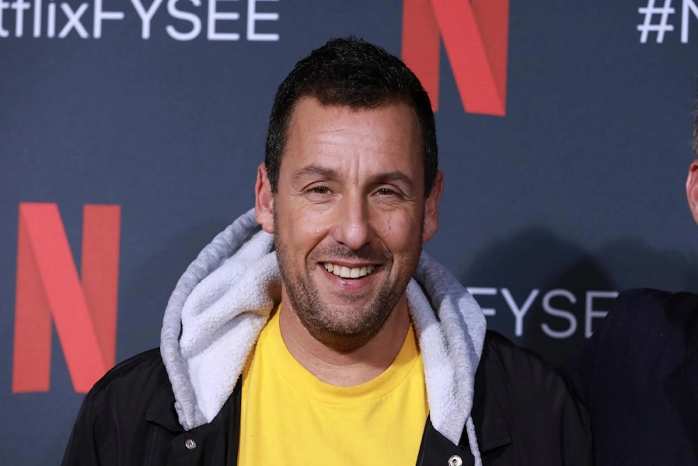 Vợ Adam Sandler luôn đồng hành và ủng hộ sự nghiệp của anh