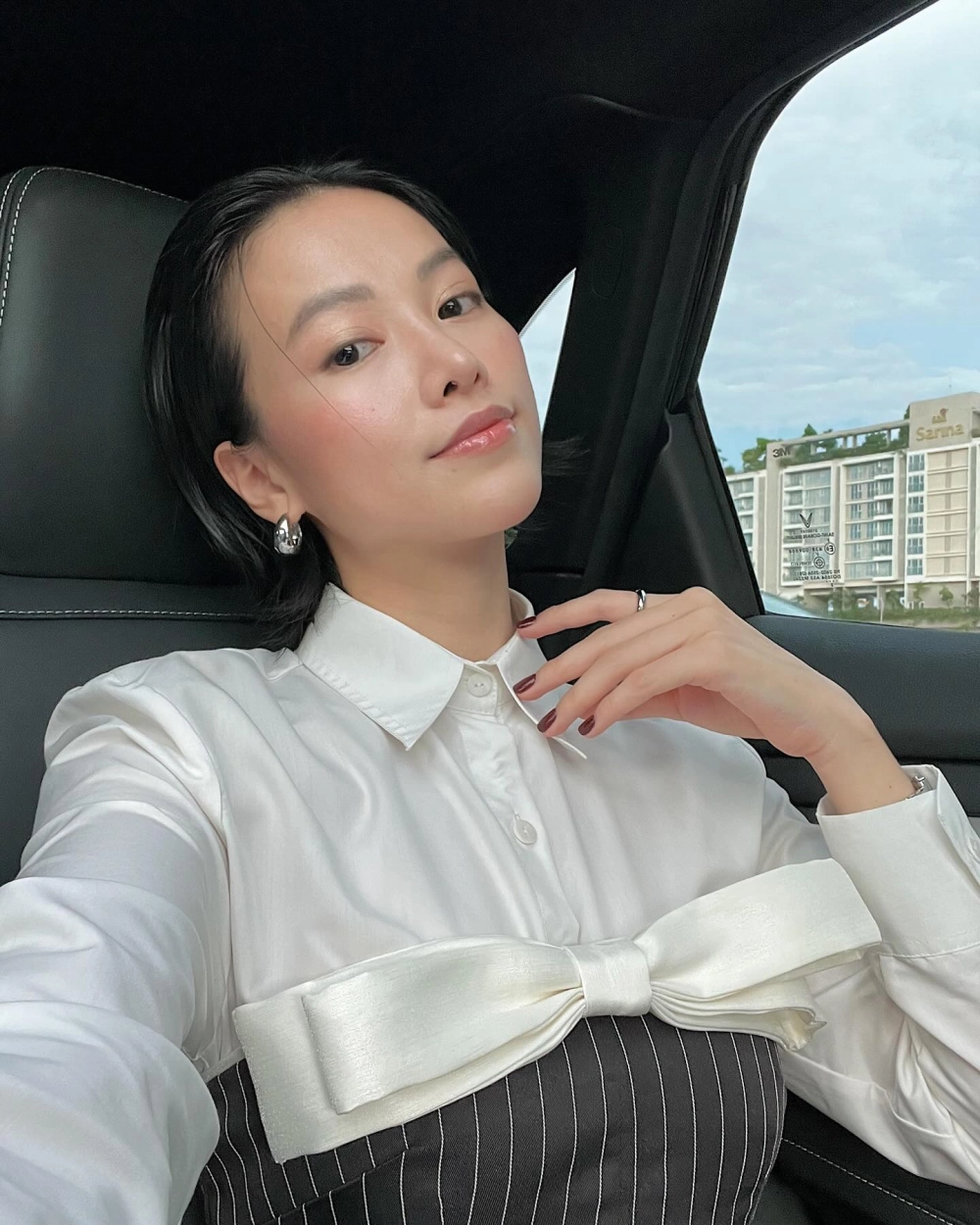 Ảnh con gái Việt Nam duyên dáng trong tà áo dài truyền thống