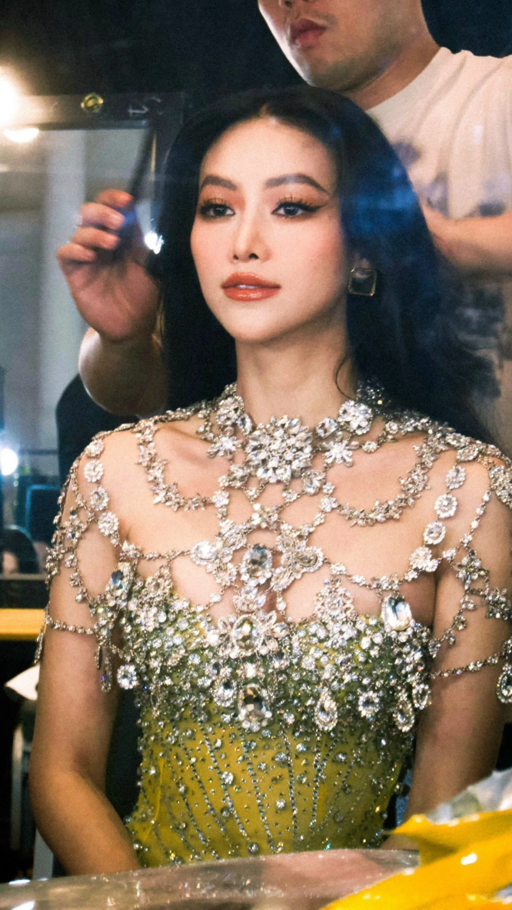 Hình ảnh con gái và vẻ đẹp trong veo, thuần khiết