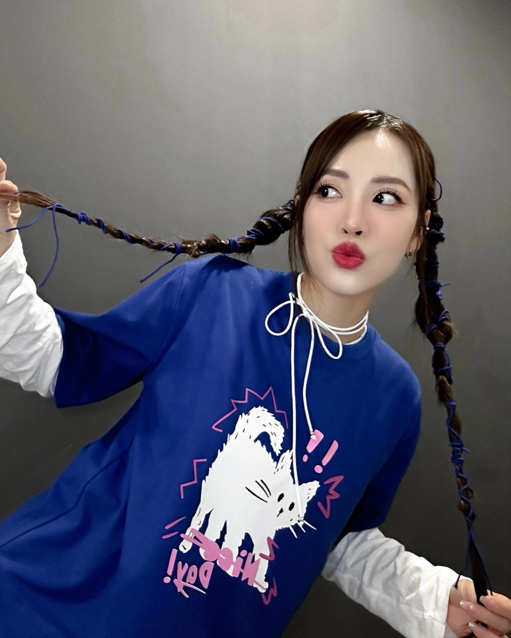 Ảnh con gái ngầu và thần thái lạnh lùng, đầy cuốn hút