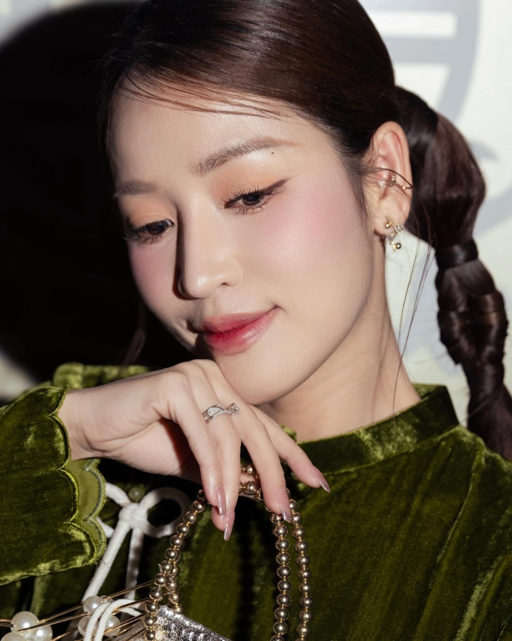 Ảnh con gái ngầu ngoài đời và thần thái sang chảnh, tự tin