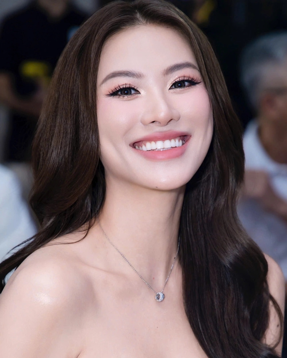 Ảnh gái đẹp Việt Nam với vẻ đẹp đậm chất Á Đông