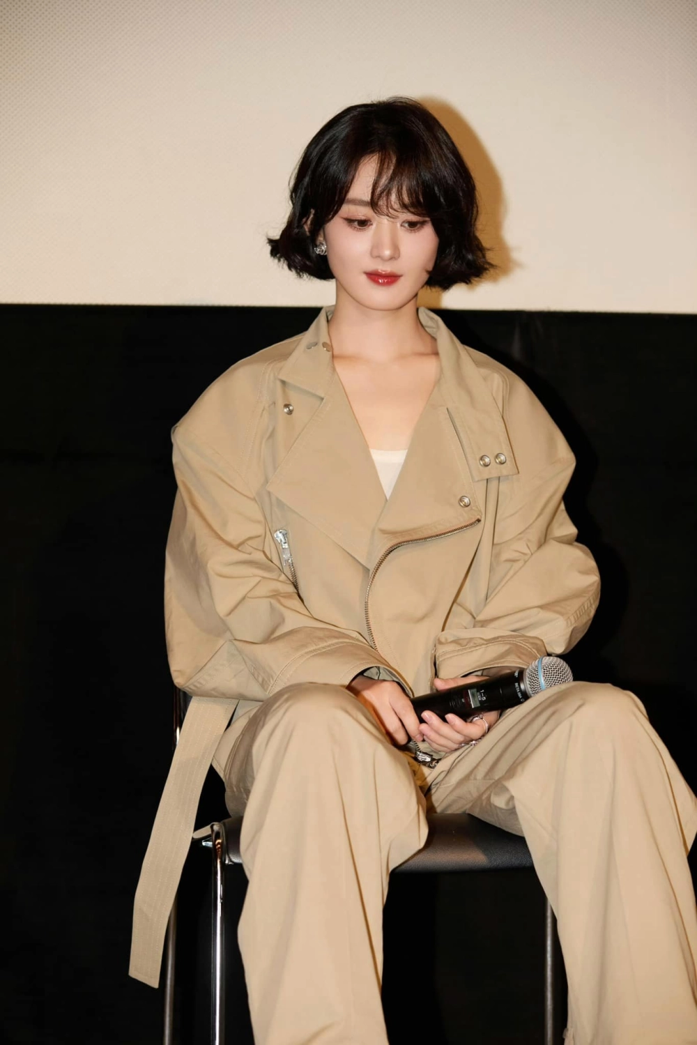 Ảnh gái xinh trung niên và vẻ đẹp mặn mà, đằm thắm