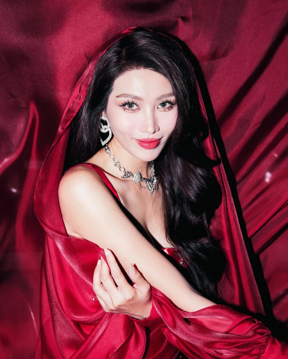 Gái ảnh mạng và những hot girl nổi tiếng nhất hiện nay