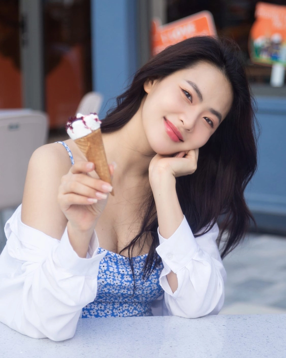 Hình nền gái xinh 4k miễn phí với hàng ngàn lựa chọn