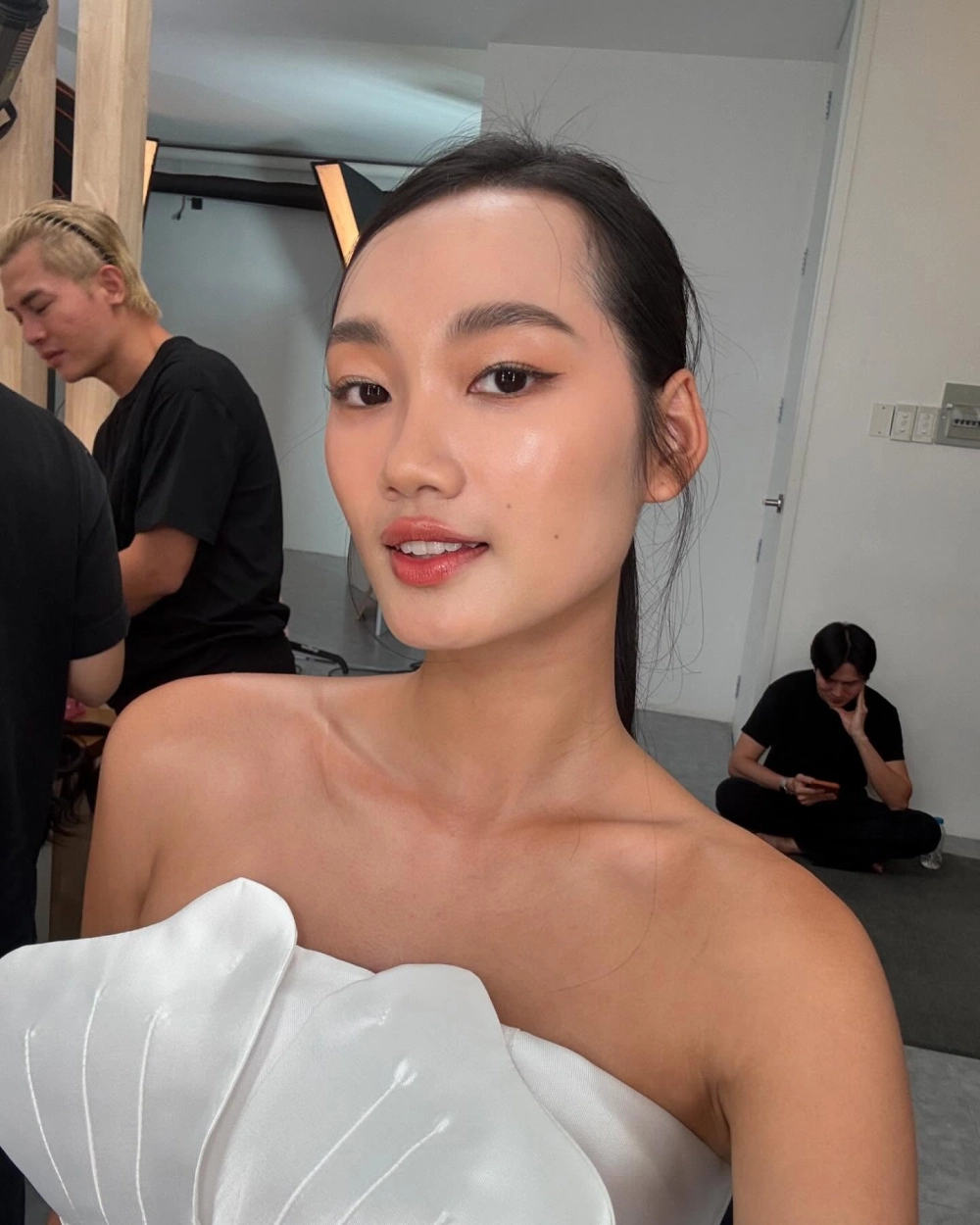 Hình bé gái xinh đáng yêu đốn tim cư dân mạng