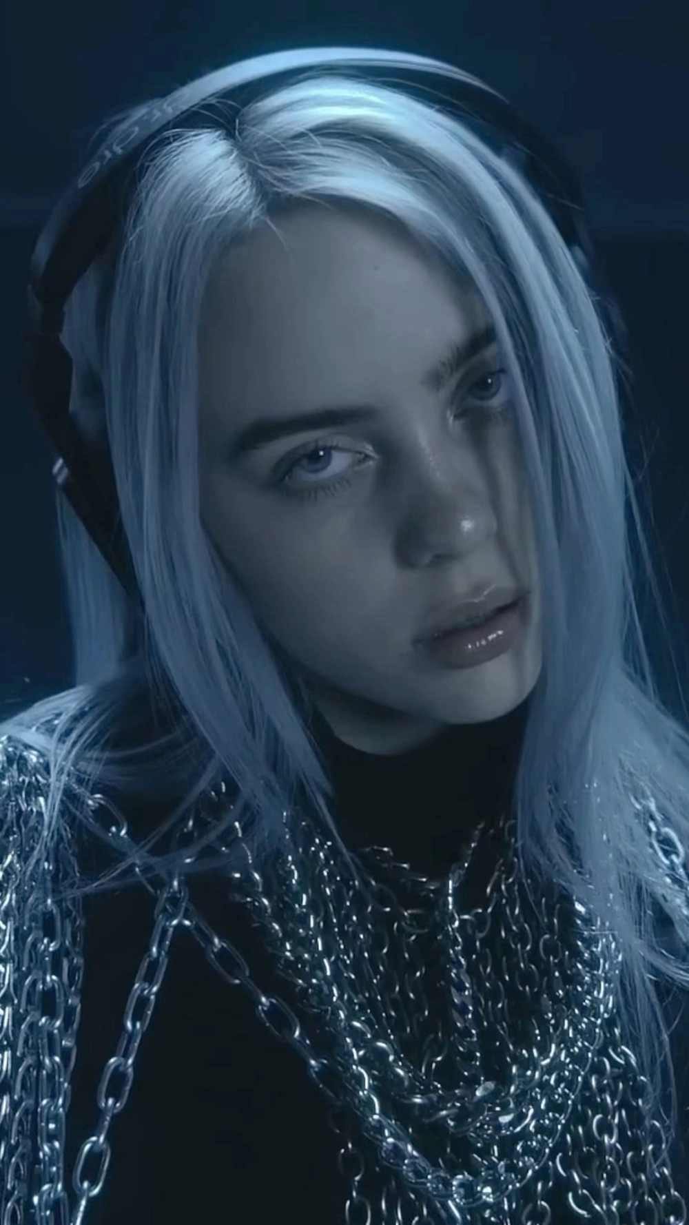 Wildflower Billie Eilish ca khúc mới đầy cuốn hút