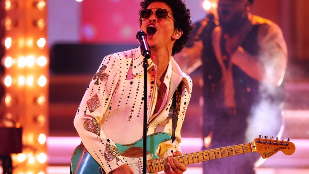 Bruno Mars song ca khúc chạm đến trái tim người