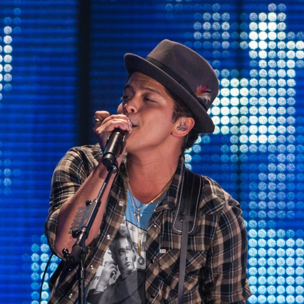 Die with a smile Bruno Mars ca khúc gây sốt