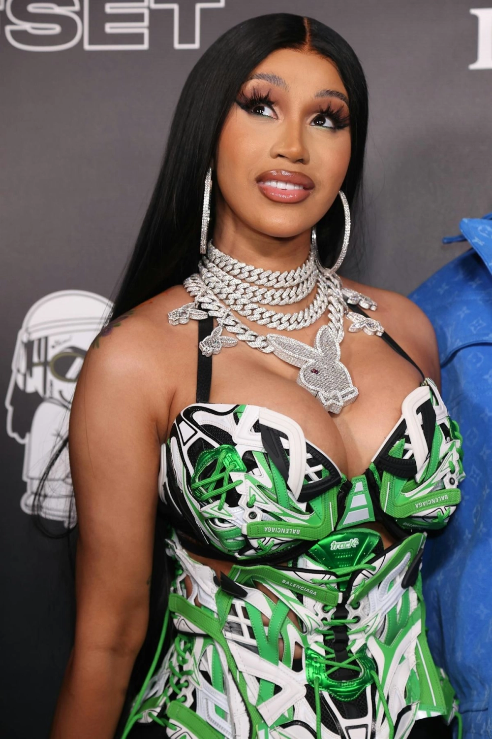 Cardi B age nữ rapper sinh năm 1992 hiện 33 tuổi