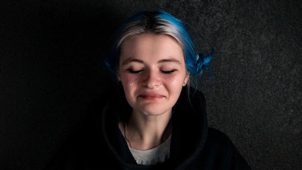 Ảnh tâm trạng buồn con gái dành cho những trái tim tan vỡ