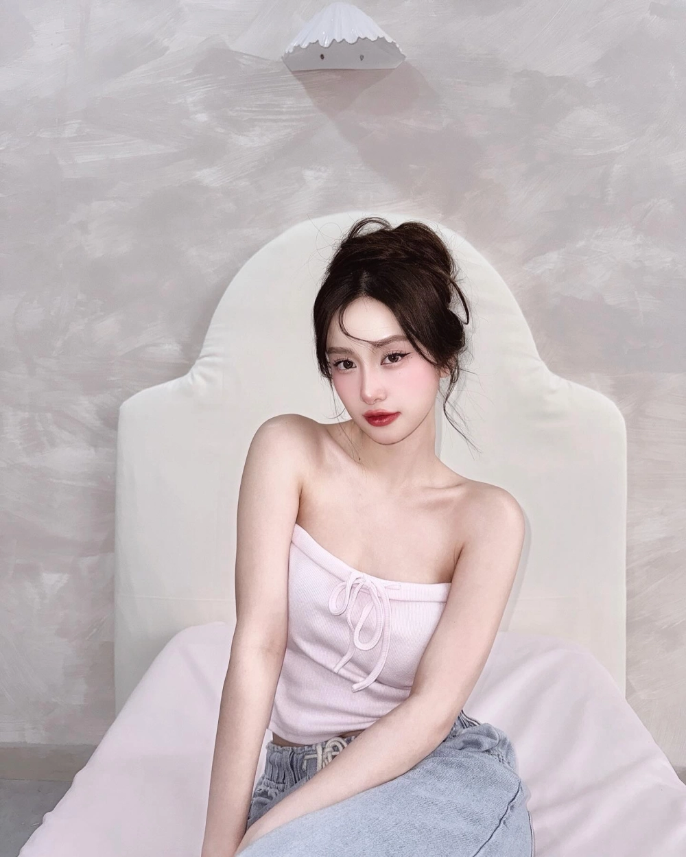 Ảnh con gái dễ thương với đôi mắt to tròn, long lanh