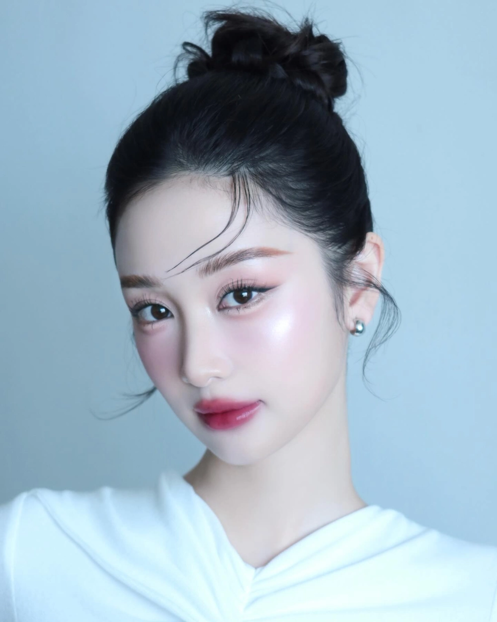 Con gái dễ thương Việt Nam và nét duyên dáng, đáng yêu