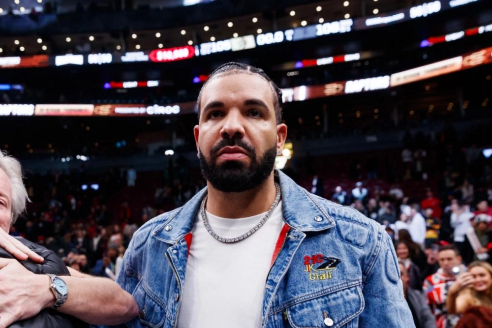 Drake basketball đam mê sân bóng ít người biết đến