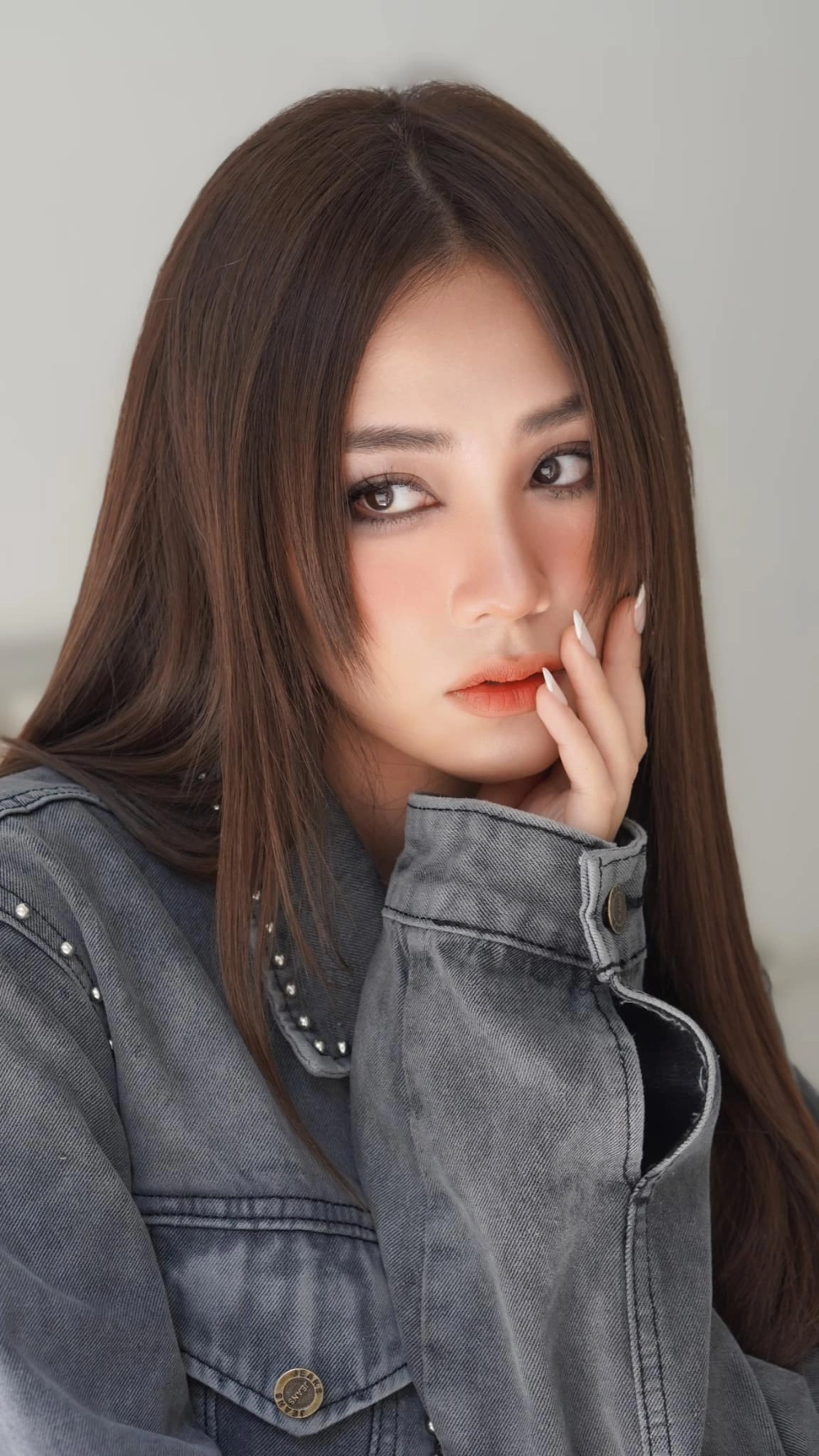 Hình ảnh em bé gái dễ thương và những khoảnh khắc đáng yêu