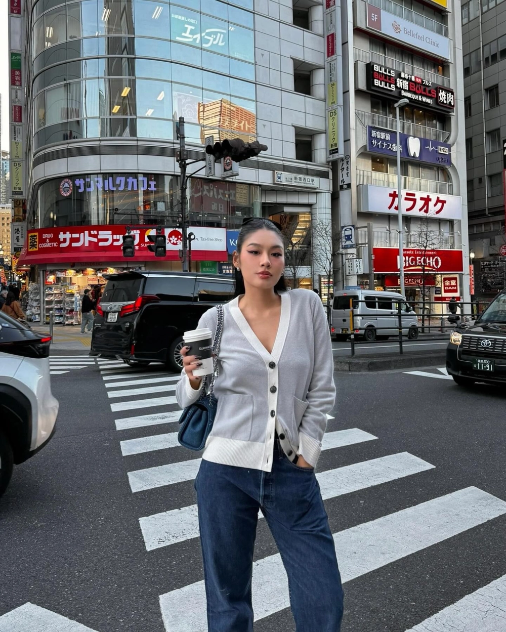 Hình ảnh em bé gái dễ thương và những khoảnh khắc ngộ nghĩnh