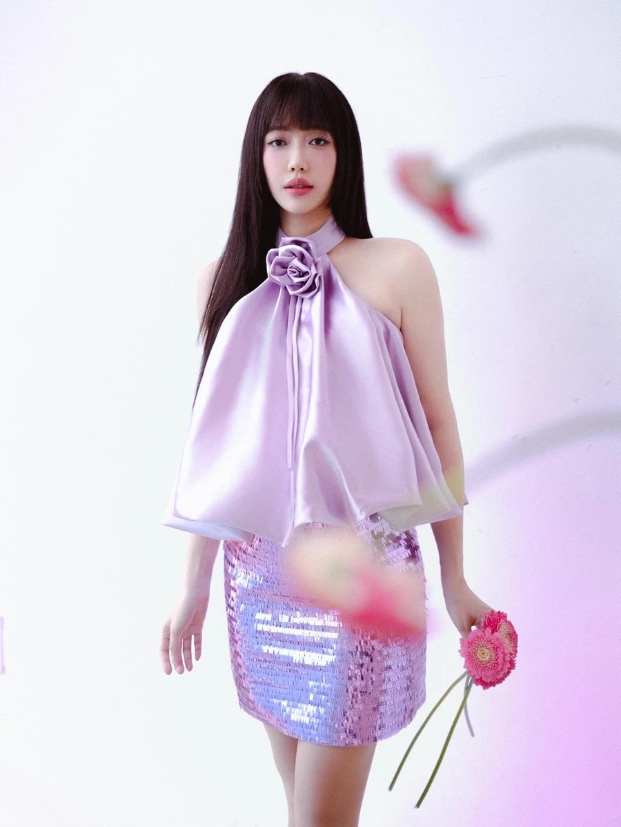 Ảnh gái cute K8 với nụ cười tỏa nắng