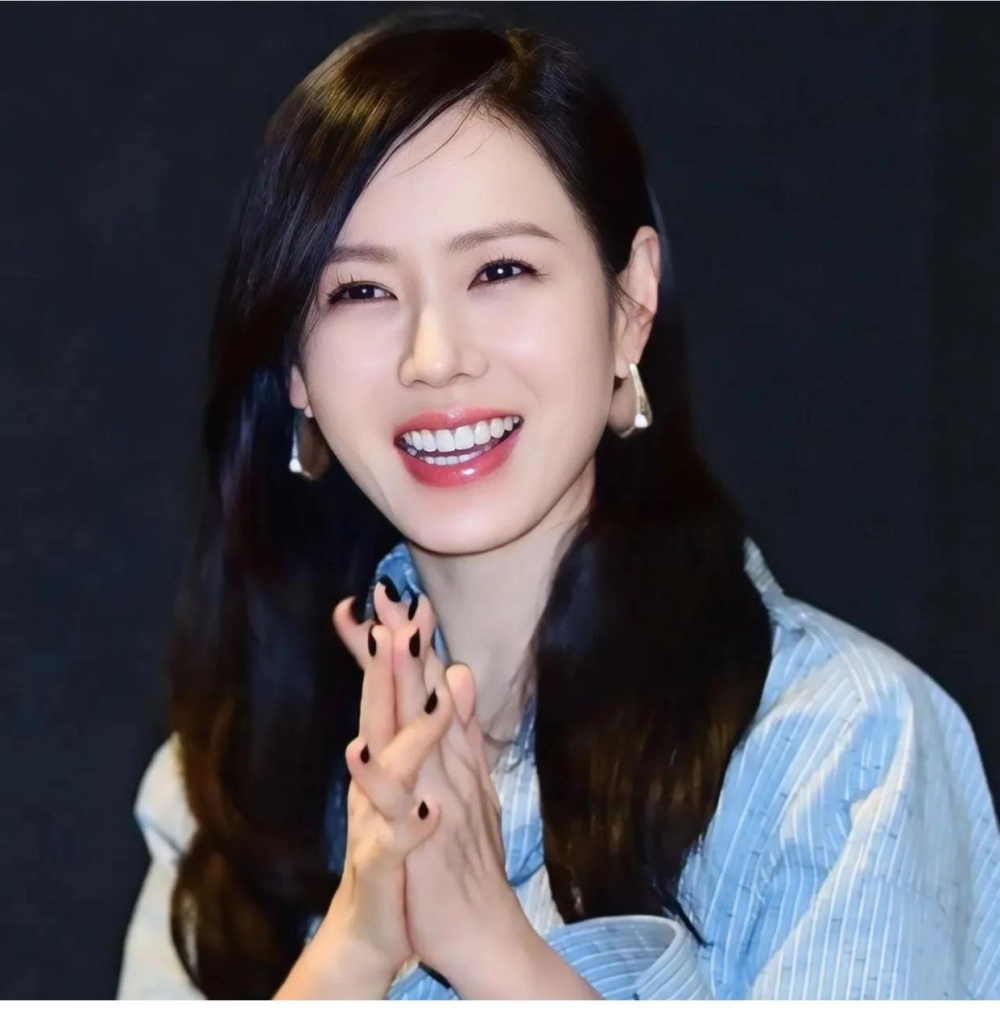 Gái xinh Hàn Quốc tóc dài dịu dàng, nữ tính và đầy quyến rũ