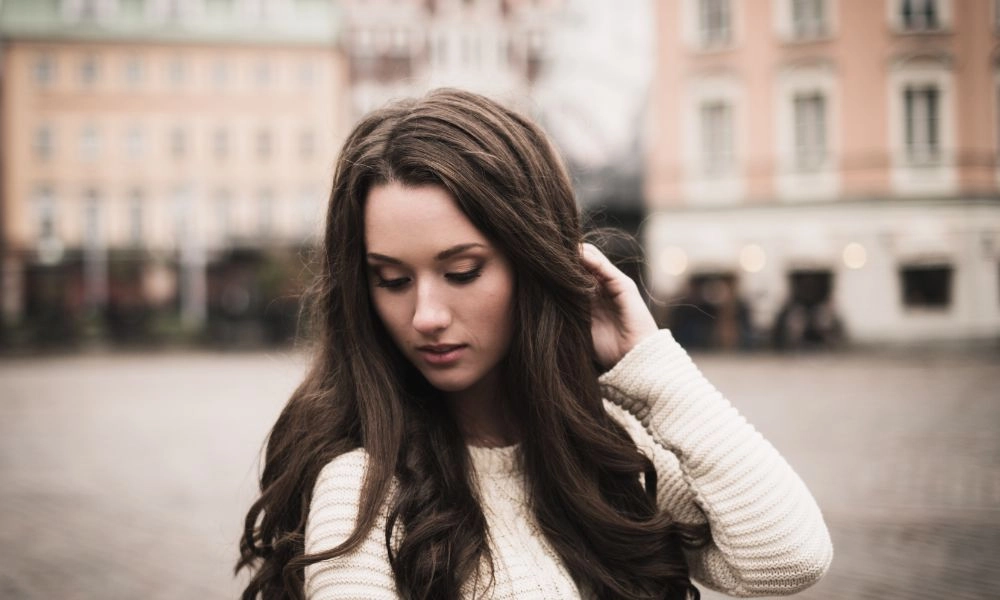 Ảnh gái cute tóc dài thướt tha trong bộ váy công chúa