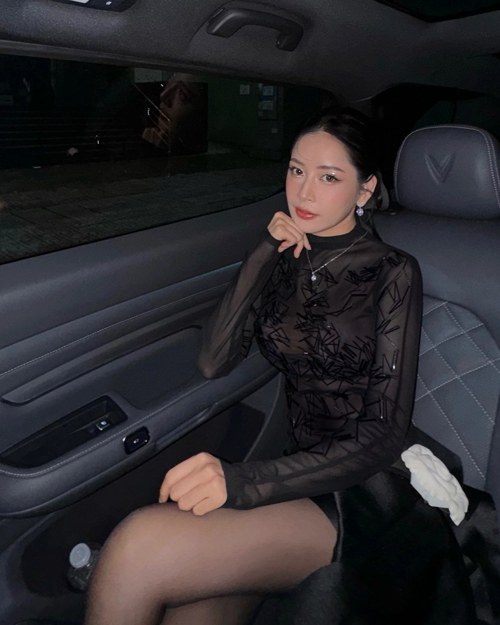 Hình gái dễ thương làm avatar vạn người mê