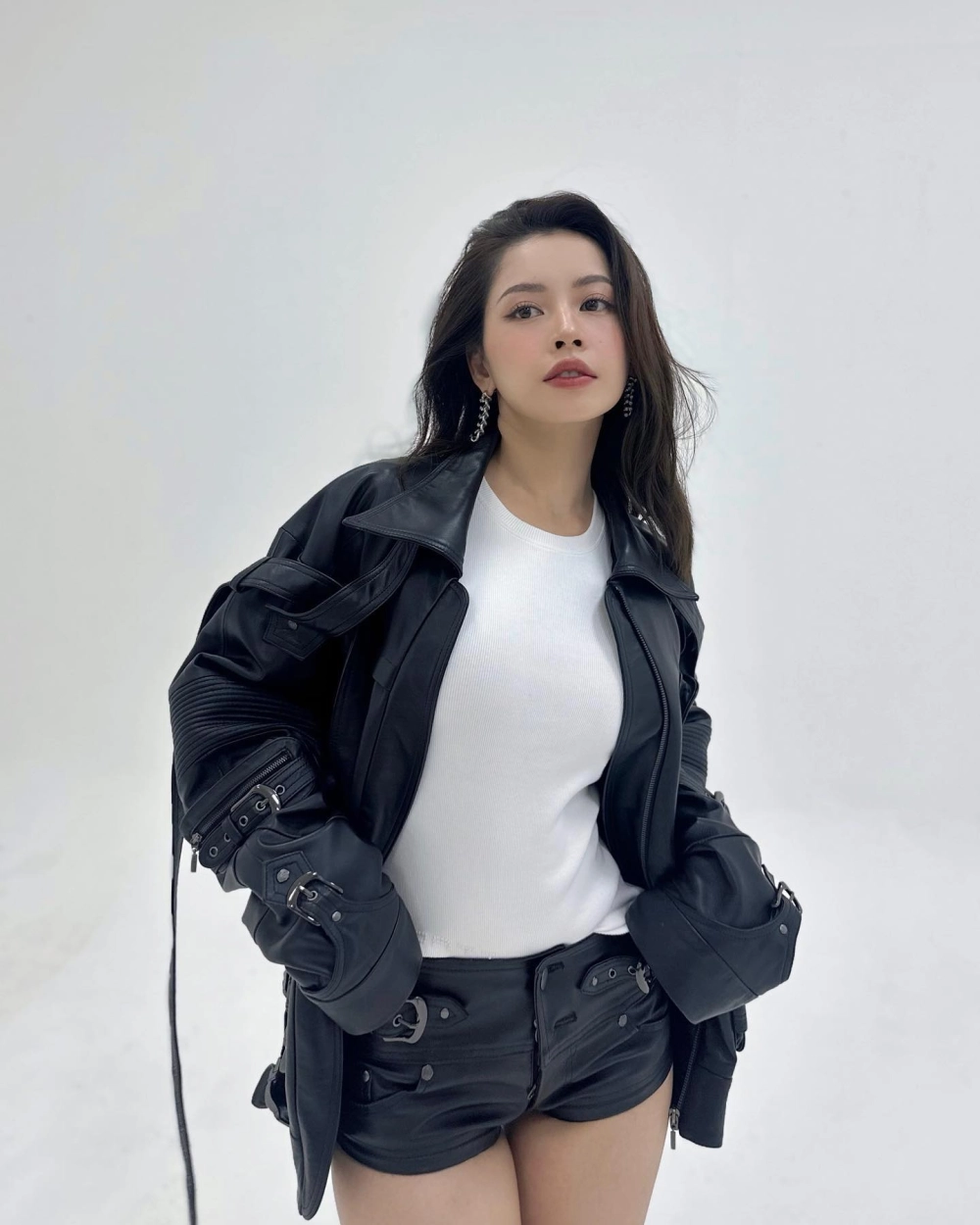 Cô gái cute và những biểu cảm đáng yêu hết nấc