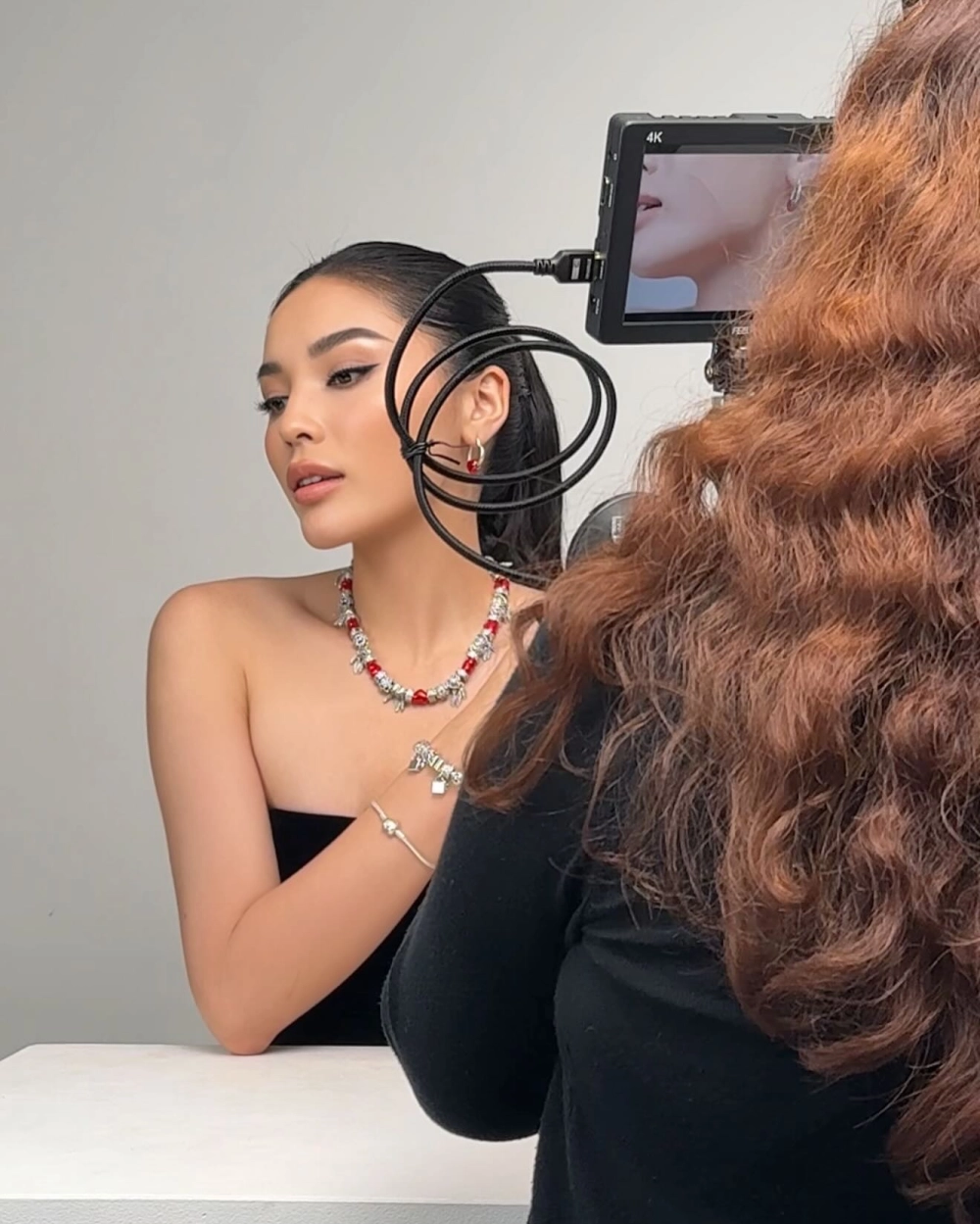 Hình ảnh con gái xinh thu hút hàng triệu lượt xem