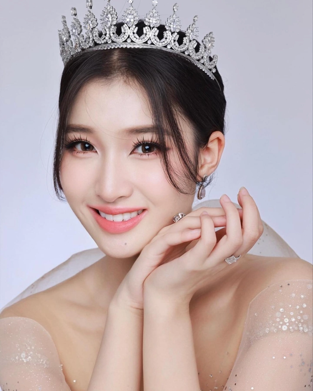 Cô gái ngầu và phong cách thời trang cá tính, cực chất