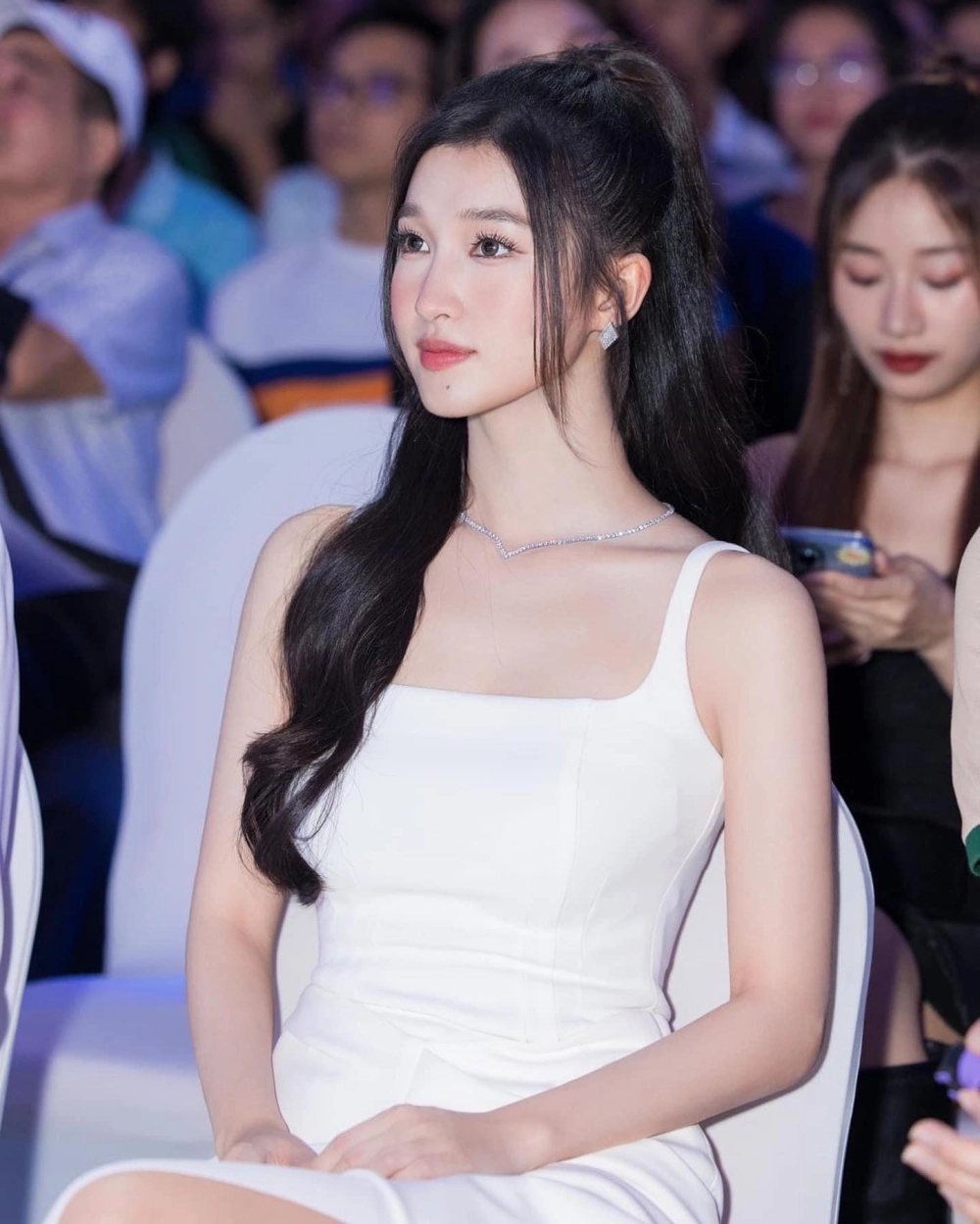 Gái xinh ảnh mạng và những bức hình triệu tim trên Instagram