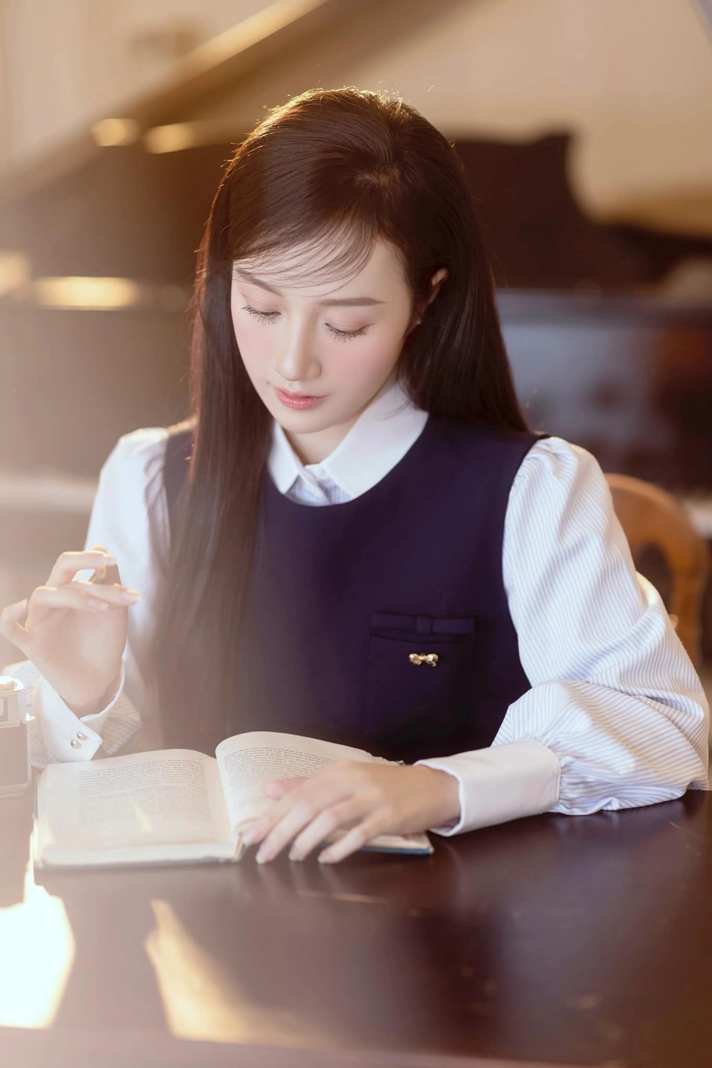 Hình ảnh cô gái yêu đời và thần thái rạng rỡ, cuốn hút