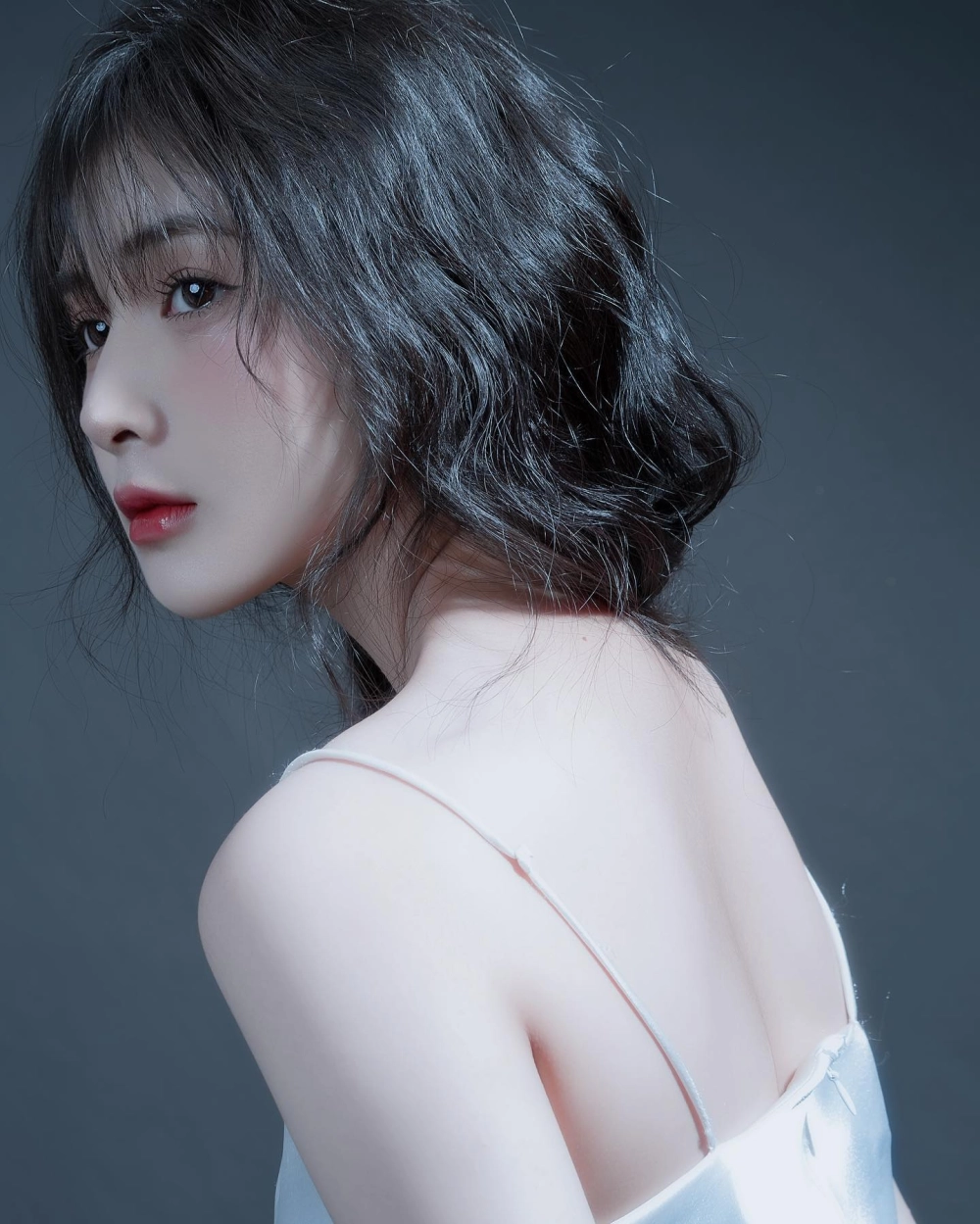 Gái đẹp live stream với thần thái quyến rũ, đầy thu hút