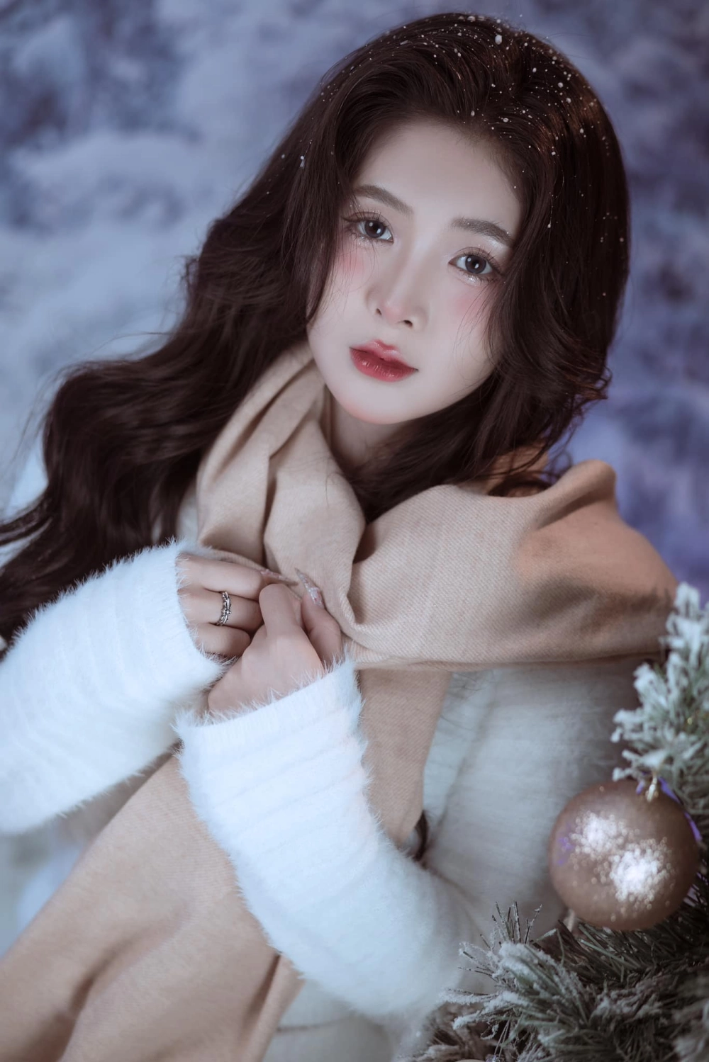 Gái xinh stream với kỹ năng chơi game và trò chuyện lôi cuốn