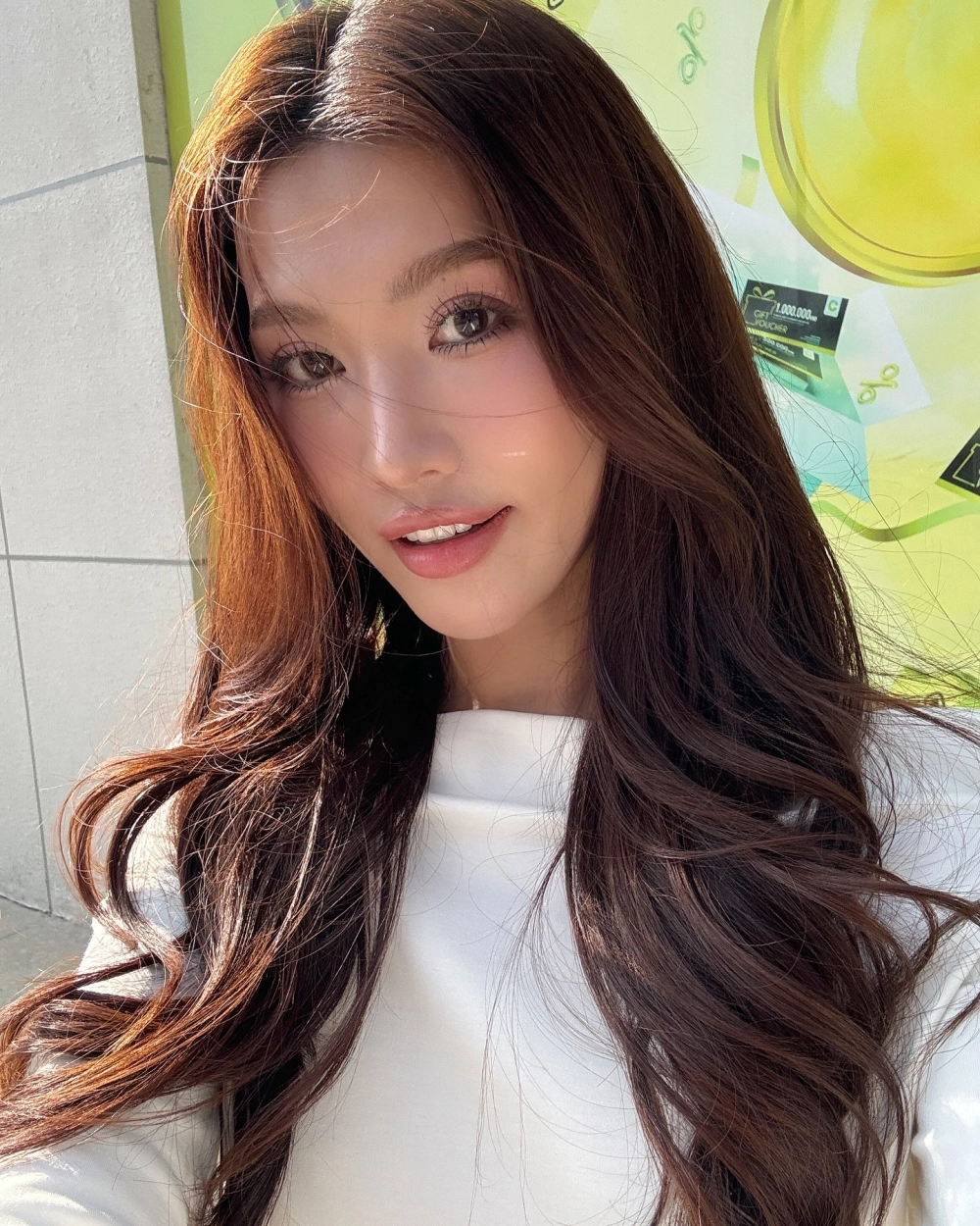 Gái xinh sexy và những đường cong đốt cháy mọi ánh nhìn