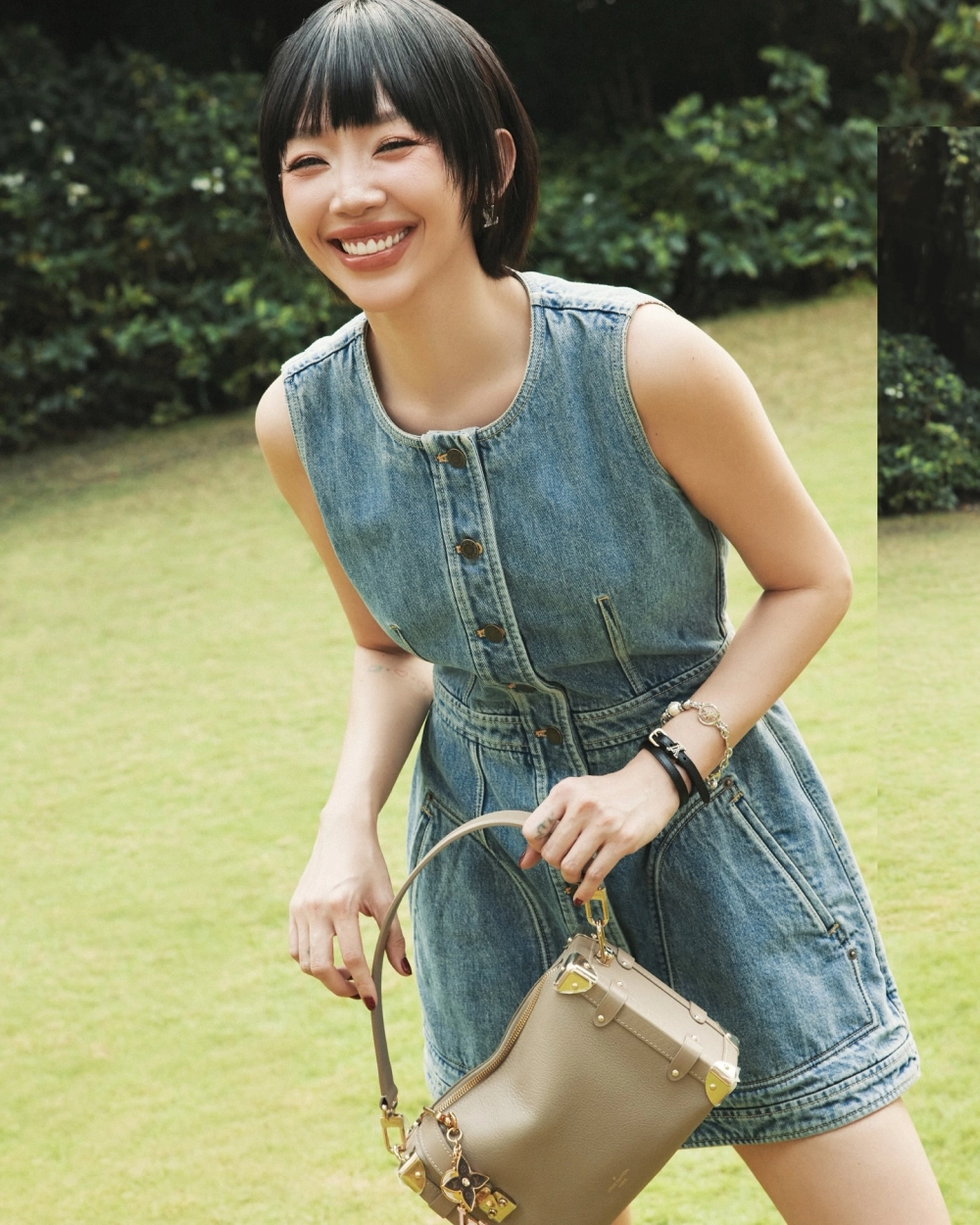 Con gái tóc ngắn xinh và nét đẹp đầy thu hút