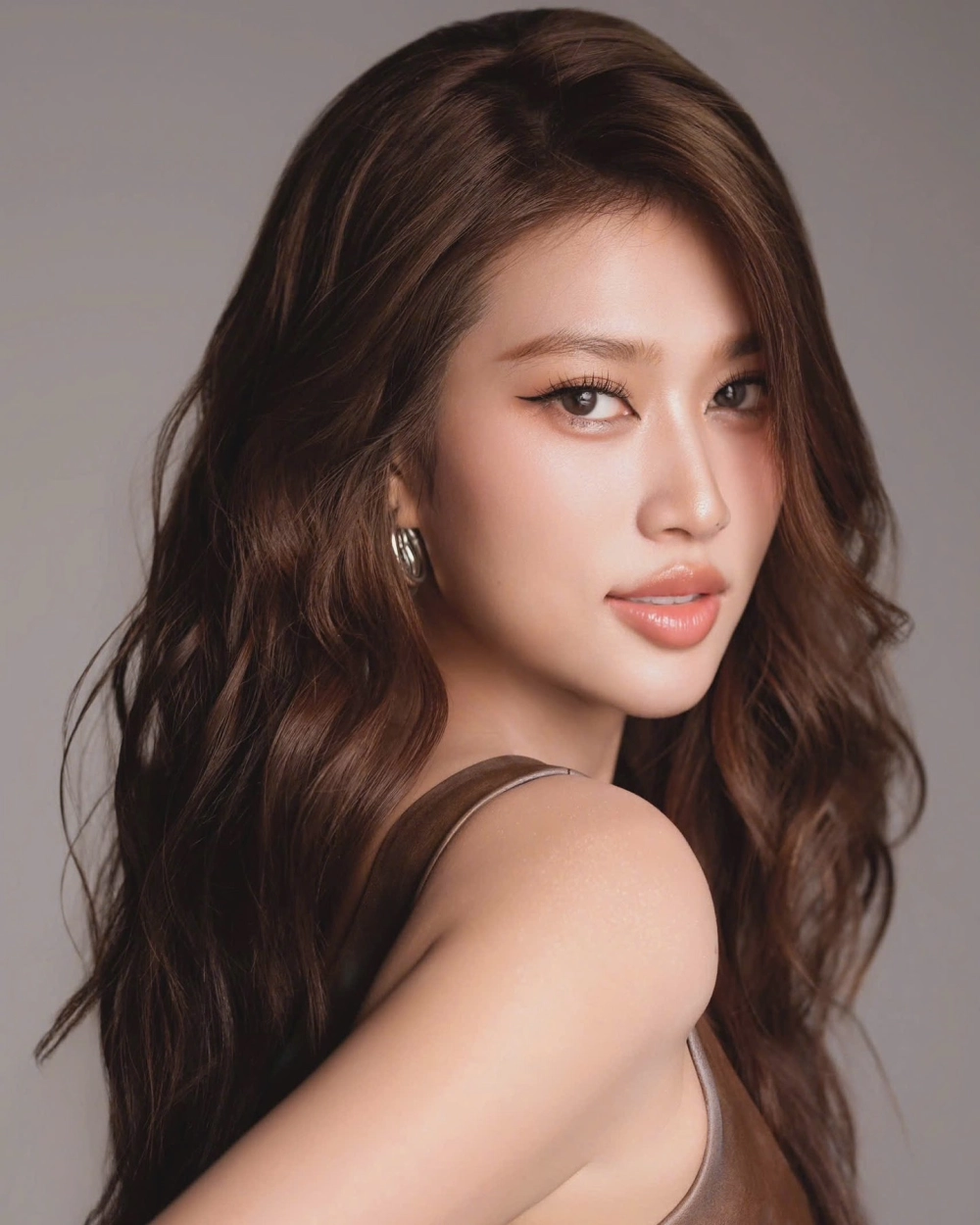 Ảnh gái đẹp Việt Nam với góc nghiêng thần thánh