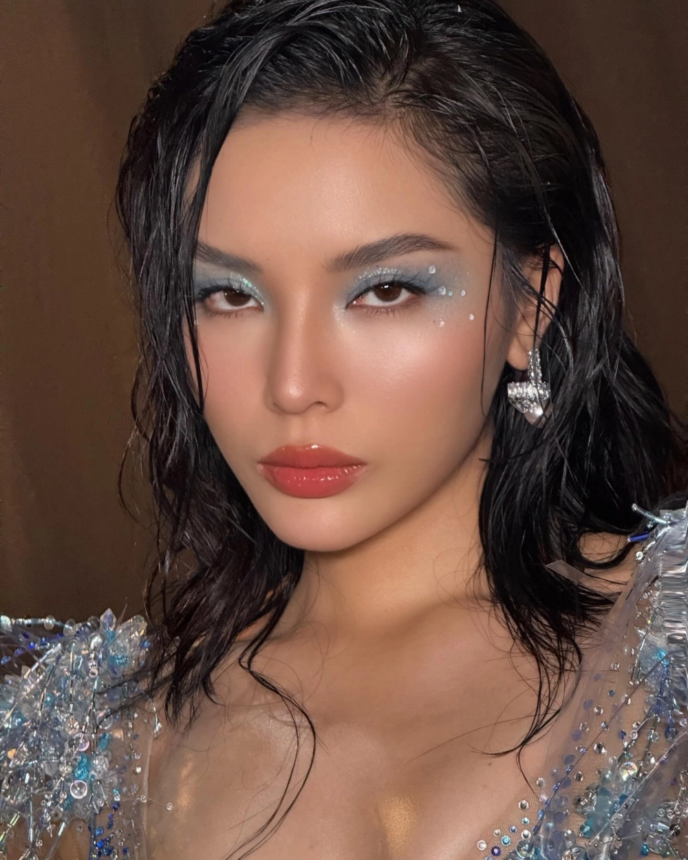 Ảnh gái xinh học sinh trong tà áo dài trắng tinh khôi