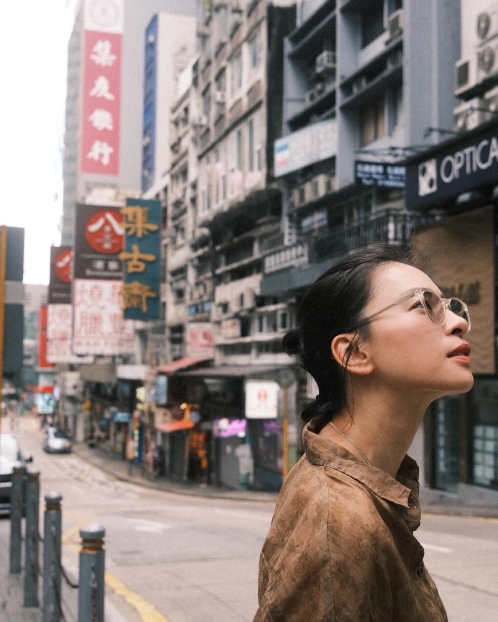 Con gái xinh Việt Nam trong tà áo dài trắng nữ sinh