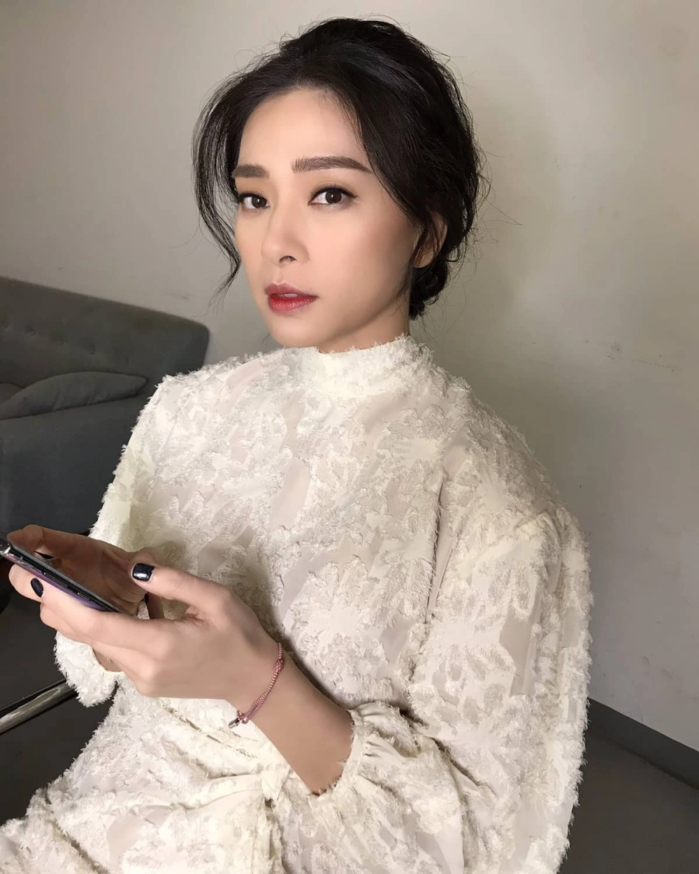 Hot girl xinh đẹp nhất Việt Nam và những nhan sắc biểu tượng