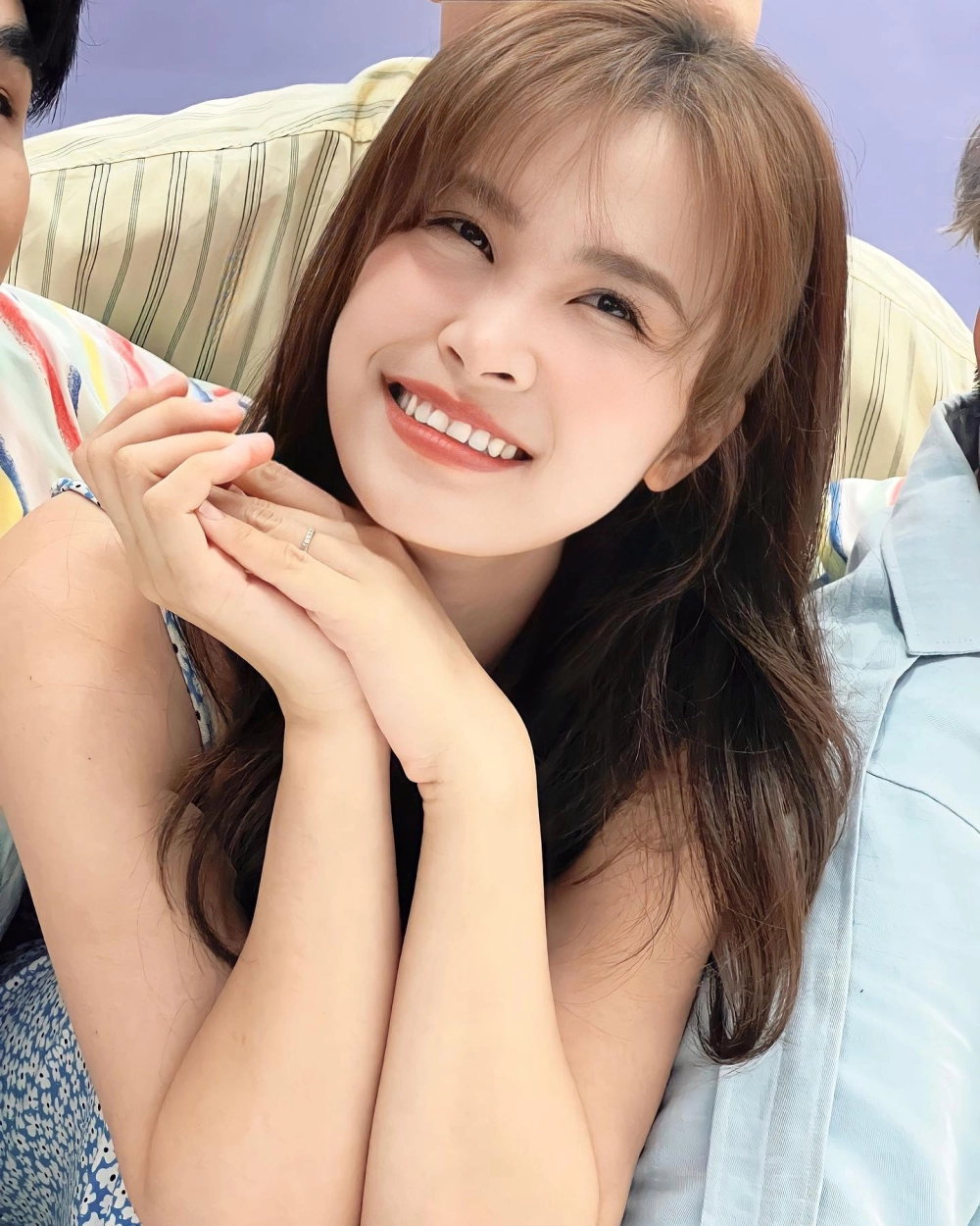 Hình be gái cute (Hình bé gái cute) và nụ cười thiên thần