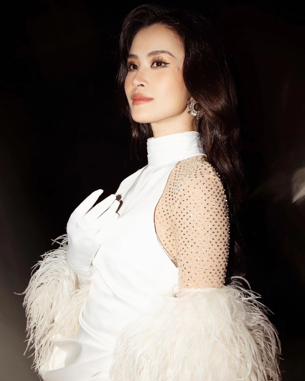 Gái đẹp cute với đôi mắt to tròn, long lanh