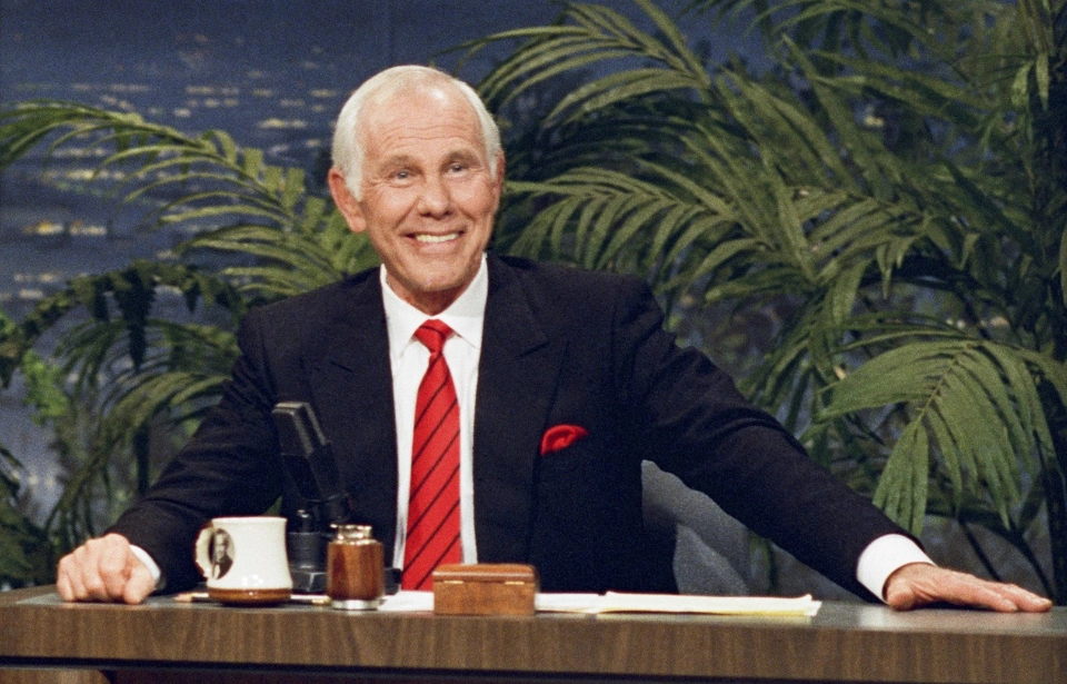 Người dẫn chương trình Johnny Carson đầy cuốn hút