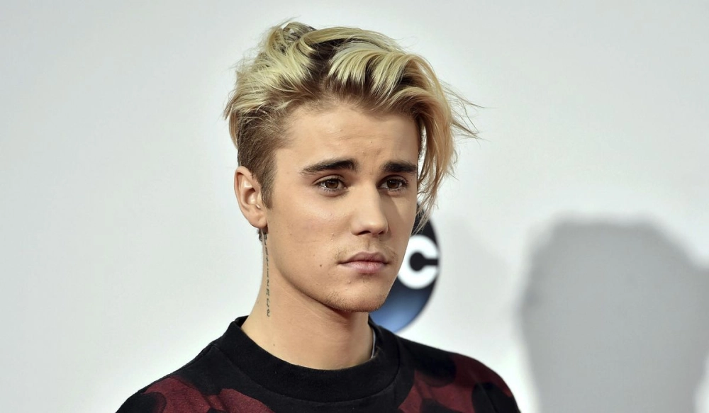 Justin Bieber news tin tức nóng hổi thu hút công chúng