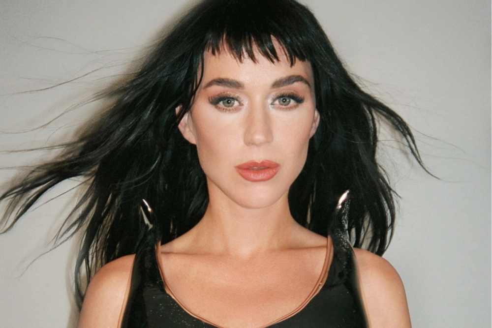 Et Katy Perry bản nhạc điện tử đầy mê hoặc