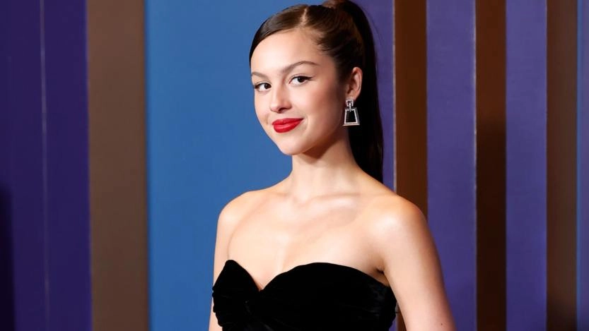 Drivers license Olivia Rodrigo bản hit triệu view