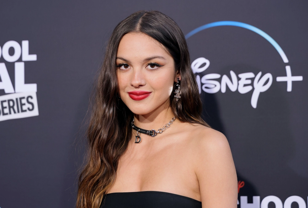 Happier Olivia Rodrigo bản nhạc buồn đầy cảm xúc