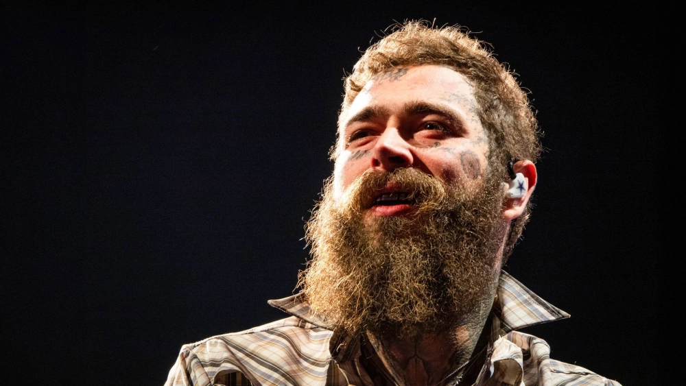 Post Malone girlfriend bạn gái rapper gây tò mò công chúng