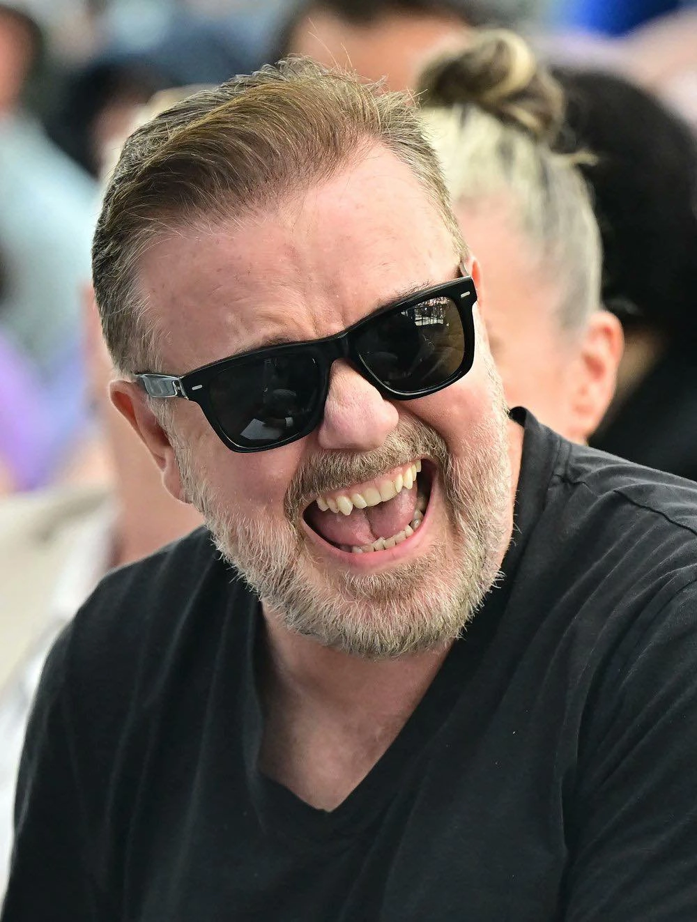 Chương trình Ricky Gervais luôn gây bão với sự hài hước