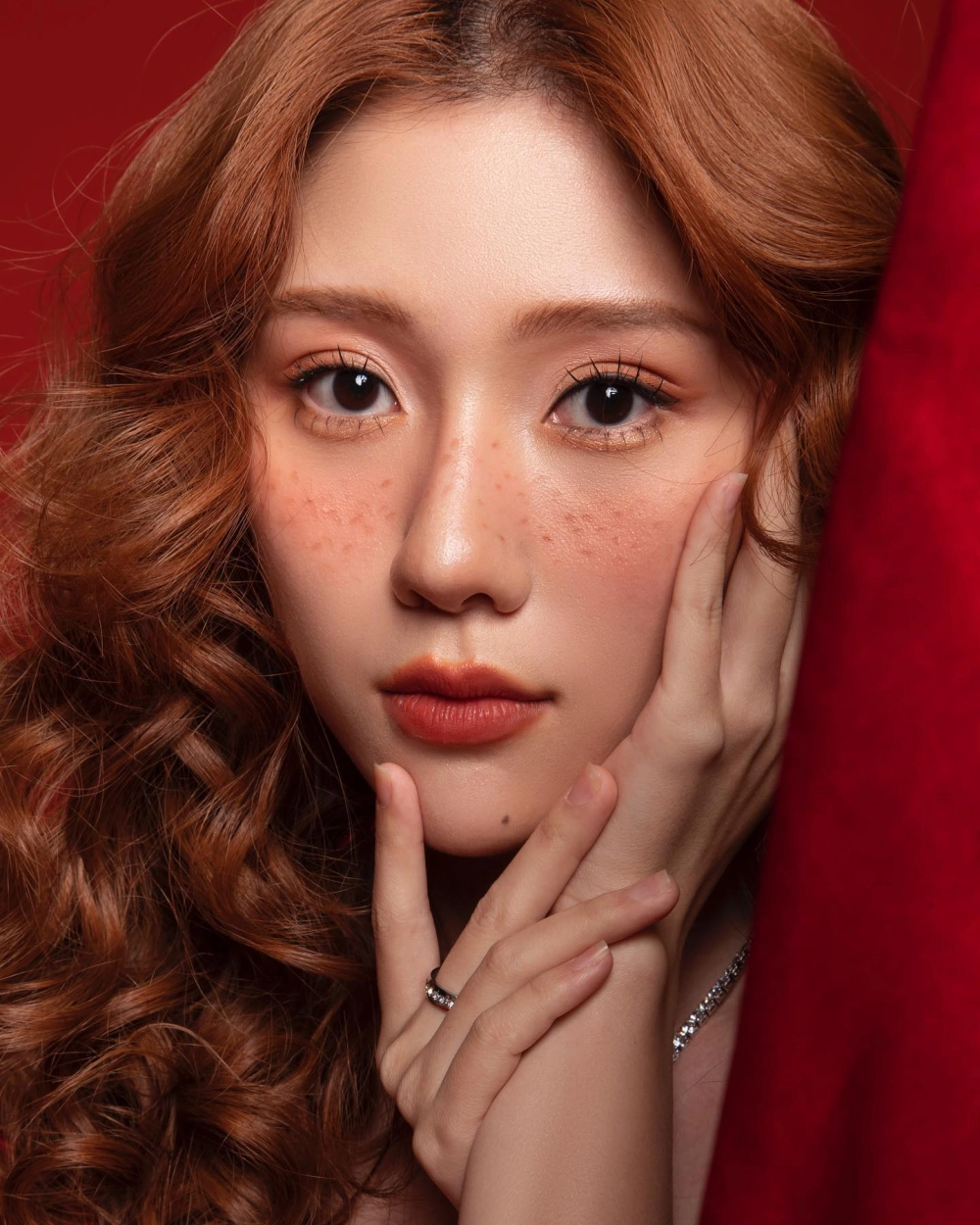 Tải hình nền gái đẹp cho máy tính với độ phân giải cao