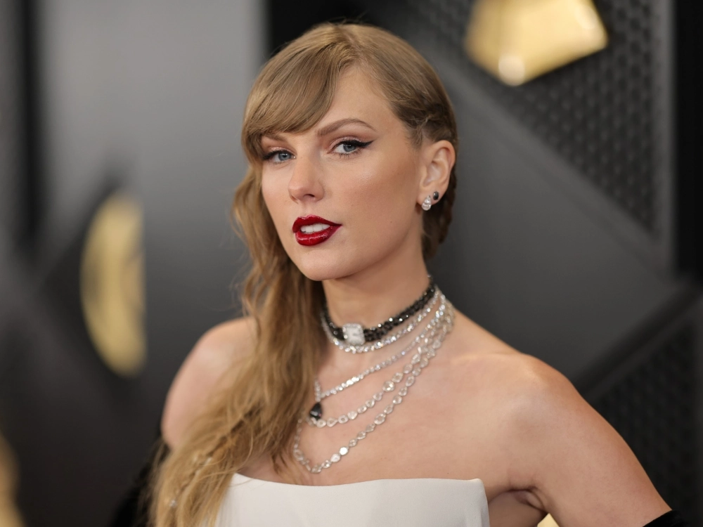 Taylor Swift ngôi sao âm nhạc toàn cầu cuốn hút