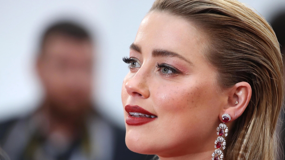 Amber Heard net worth khối tài sản được công chúng quan tâm